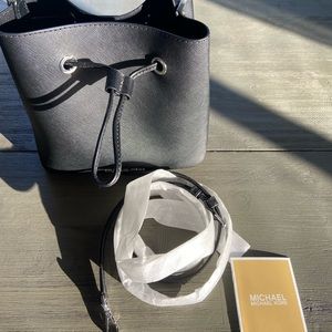 michael kors bucket bag purse brand new